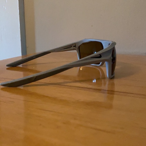 Nike traverse sunglasses - Picture 3 of 4